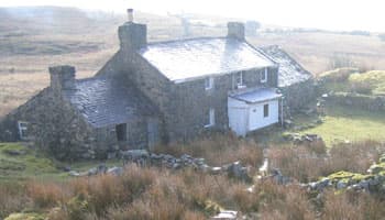 Cae Amos mountaineering hut
